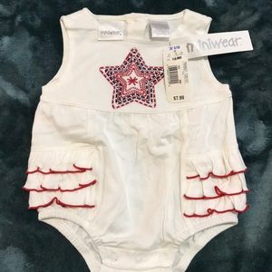 New-never worn miniwear short sleeve body suit